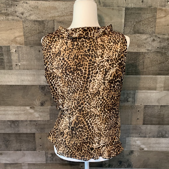 Sunny Leigh Sleeveless Leopard print top with ruffles and side tie - Picture 2 of 16